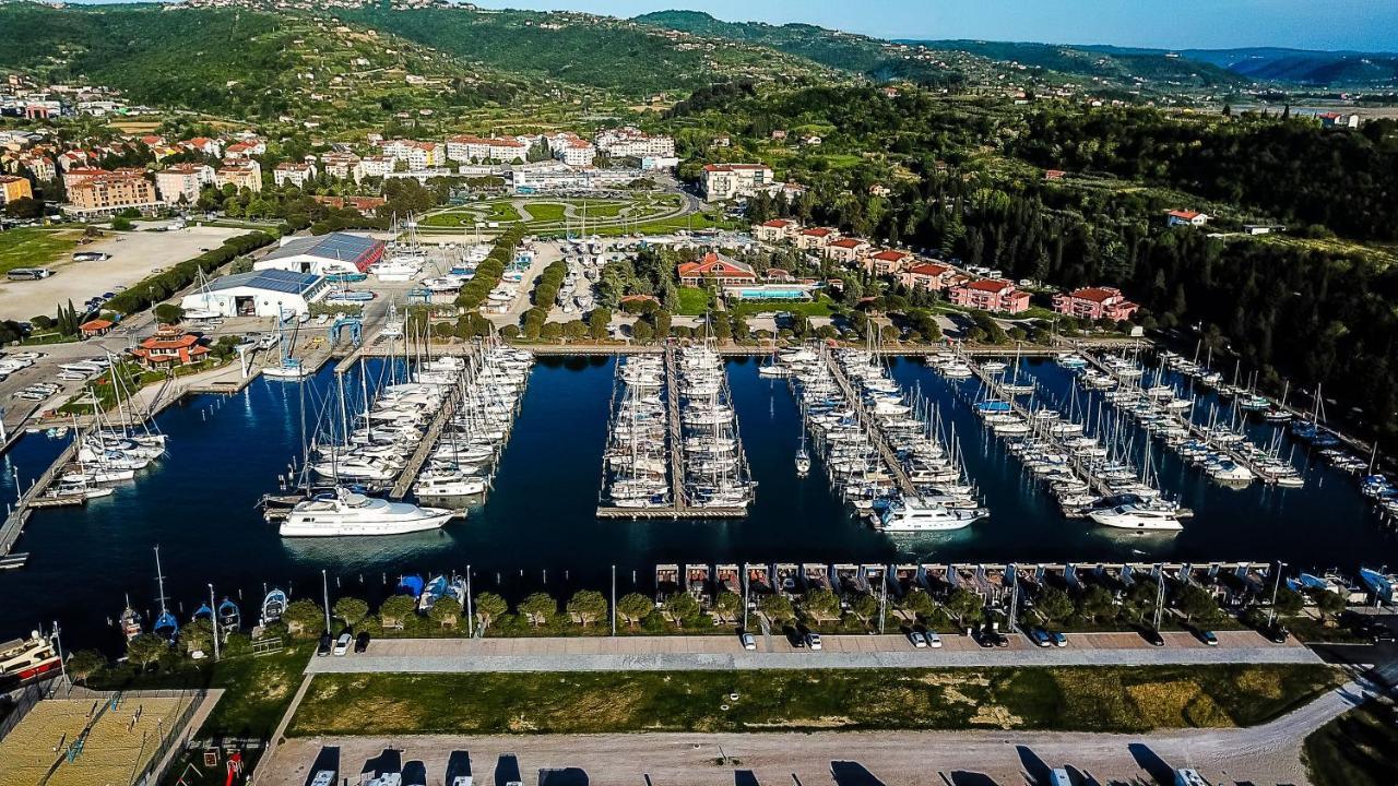 Hotel Floating House Bravia Portorose Esterno foto