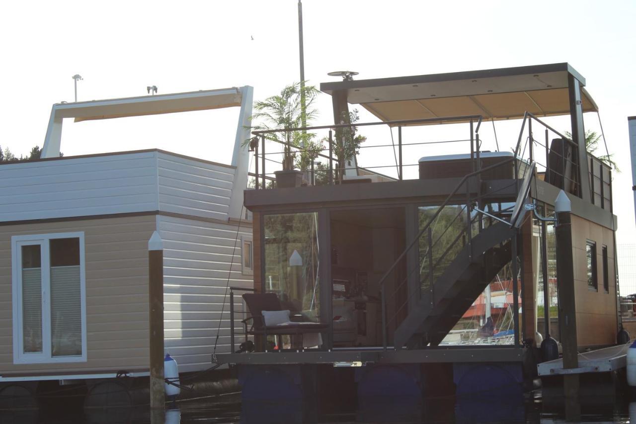 Hotel Floating House Bravia Portorose Esterno foto